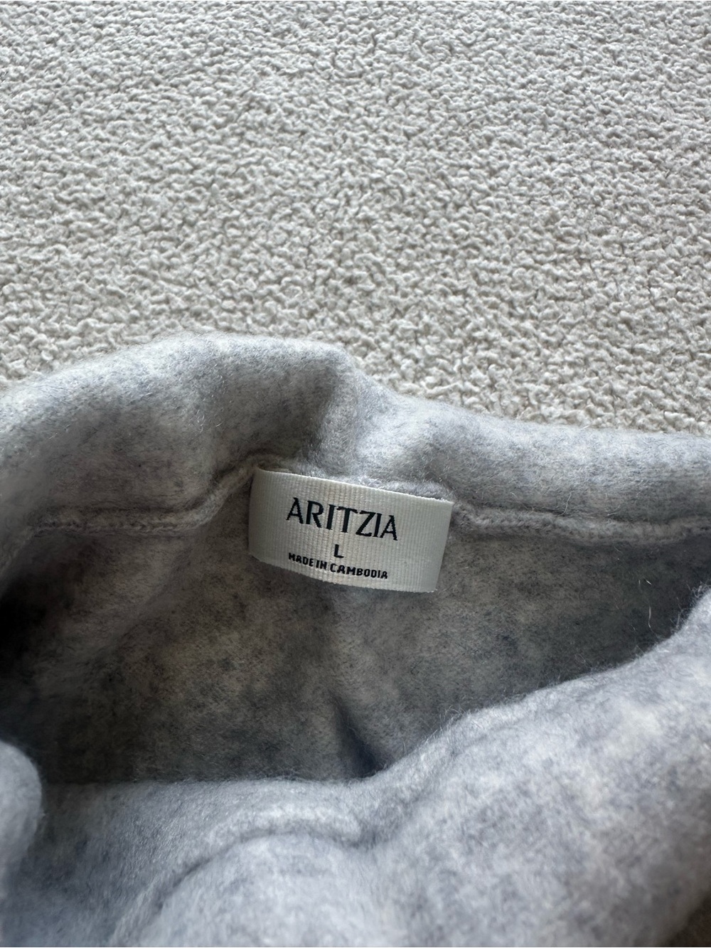 Aritzia Luxe Cashmere Tanning Sweater Vest - Picture 2 of 4